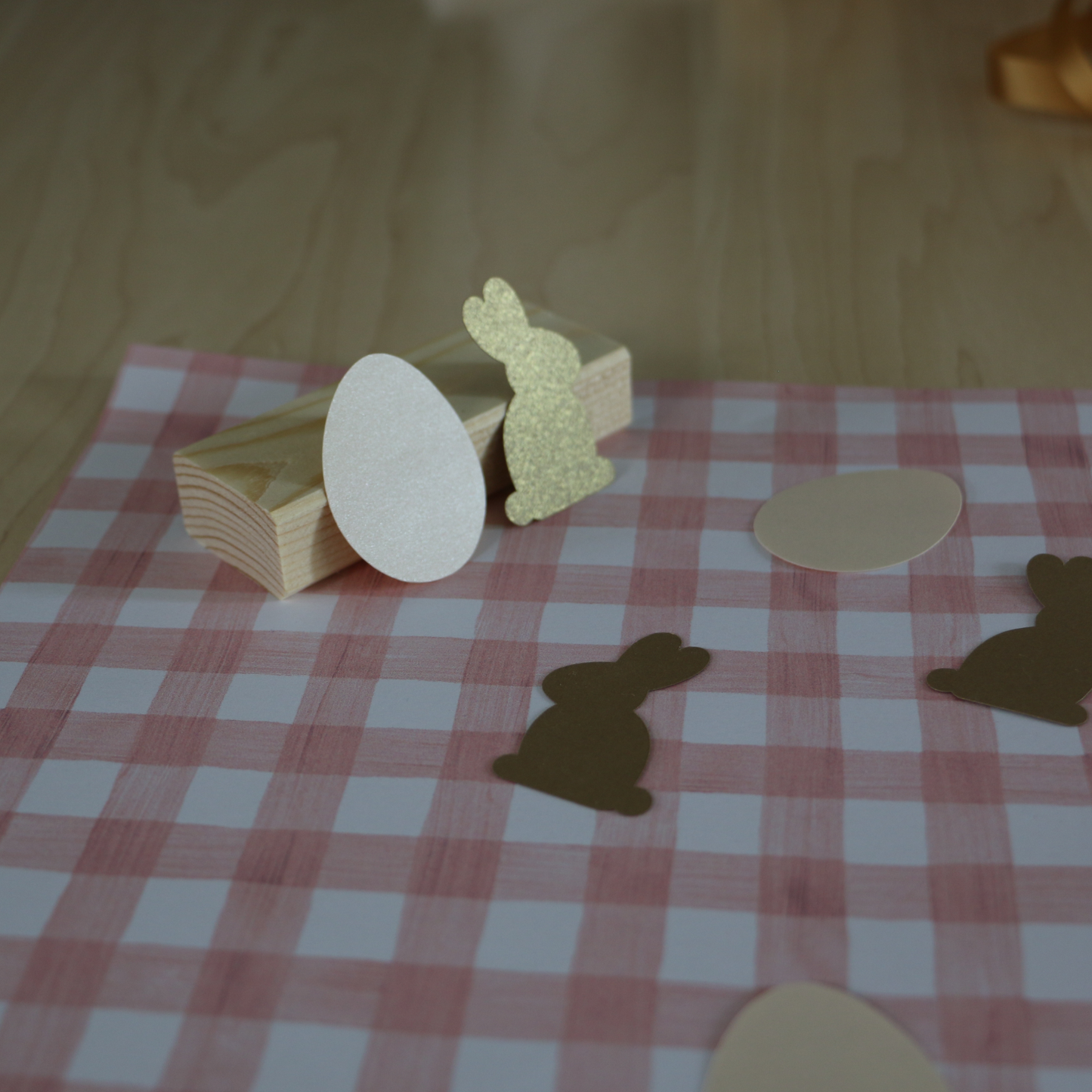 Easter Bunny and Egg Artisan Table Confetti