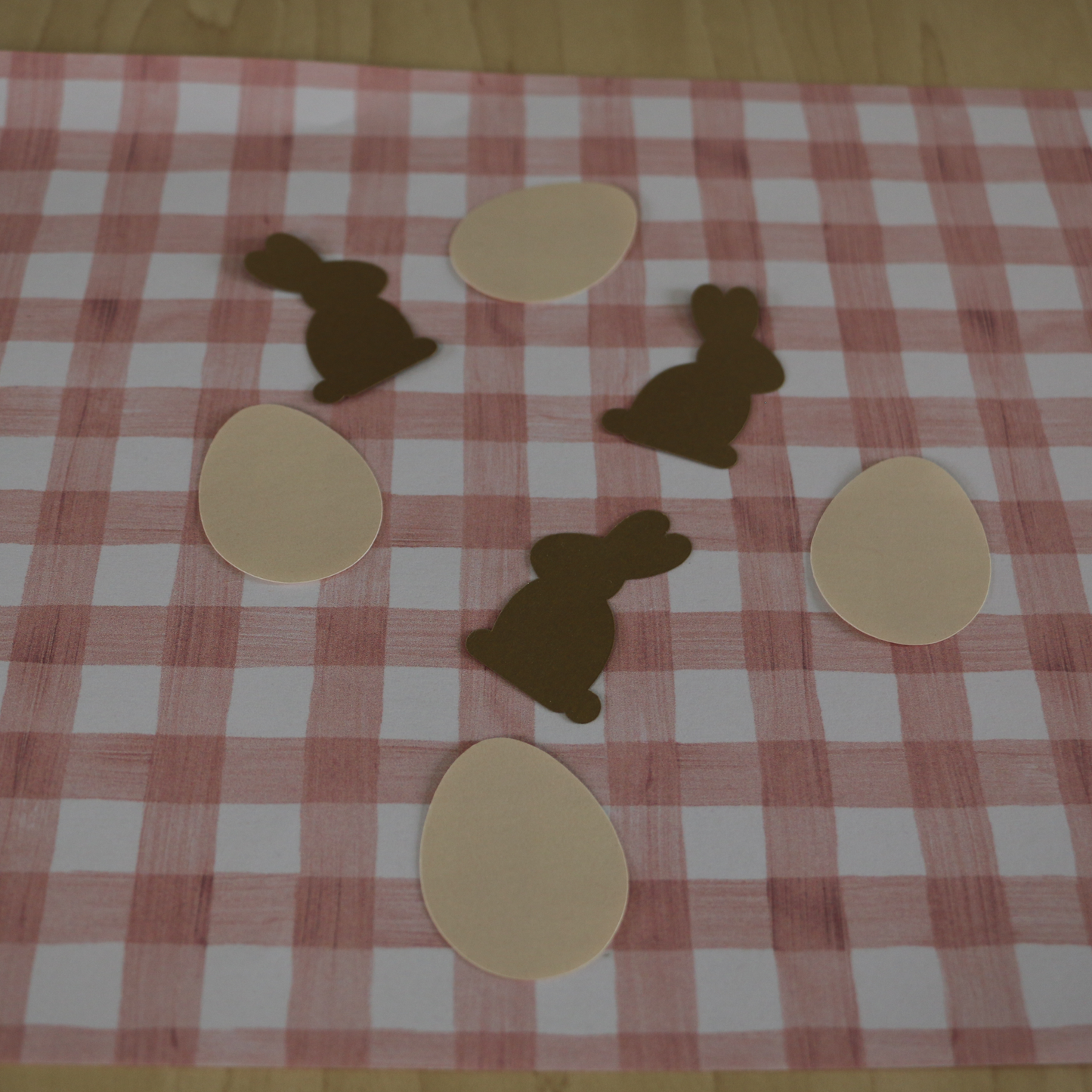 Easter Bunny and Egg Artisan Table Confetti