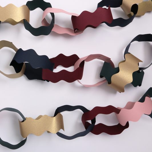 Luxury Scalloped Paper Chain