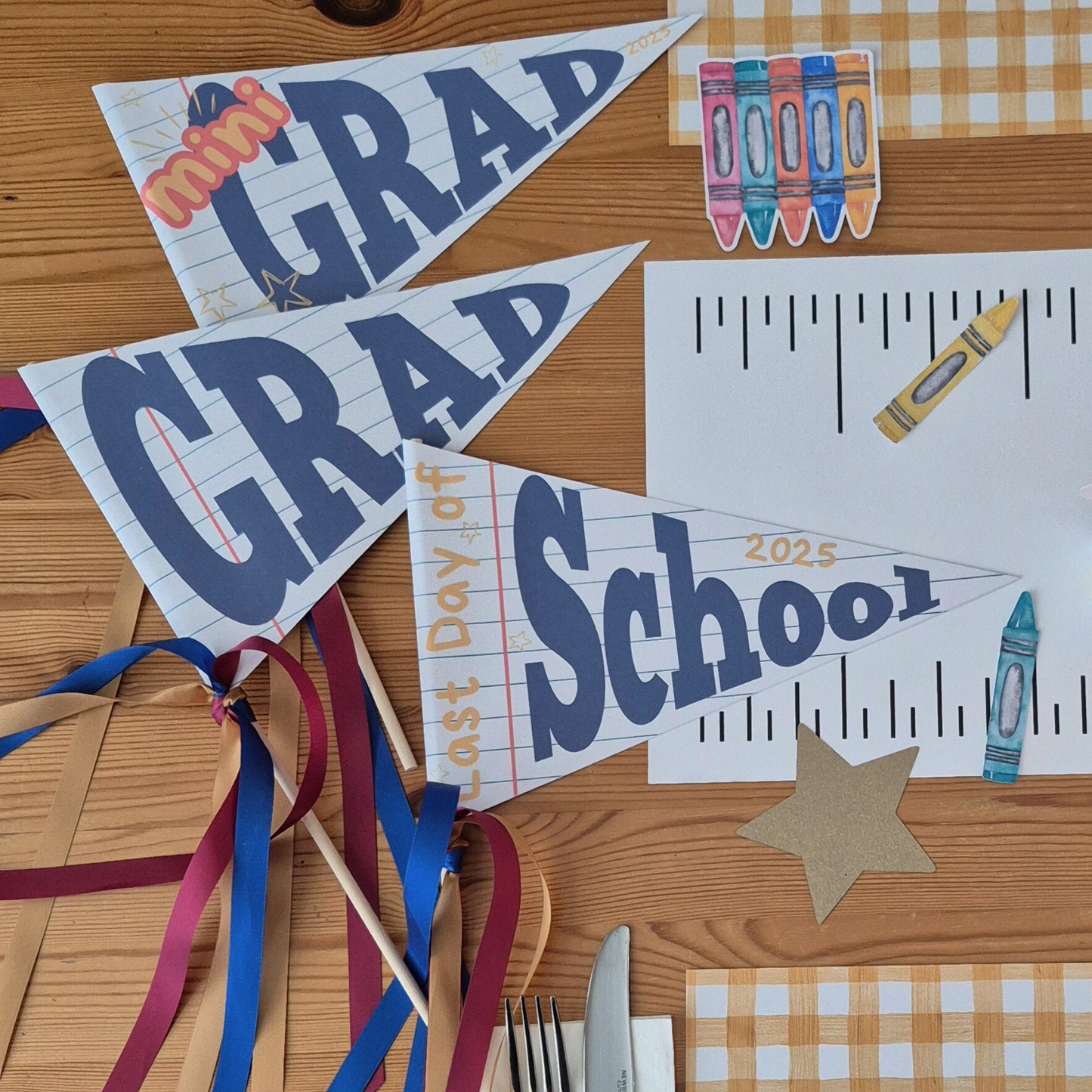 Mini Grad 2025 Pennant Flag